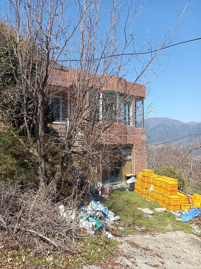 Gyeongsangnam-do Miryang Sannae-myeon 313-Pyeong Apple Orchard Country House for Sale photo 2