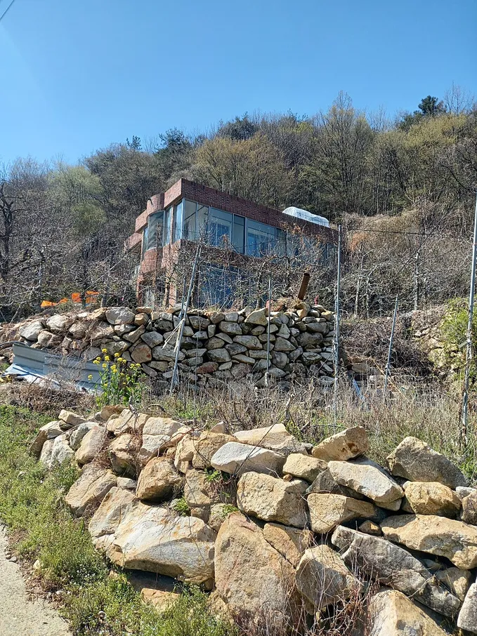 Gyeongsangnam-do Miryang Sannae-myeon 313-Pyeong Apple Orchard Country House for Sale photo 3