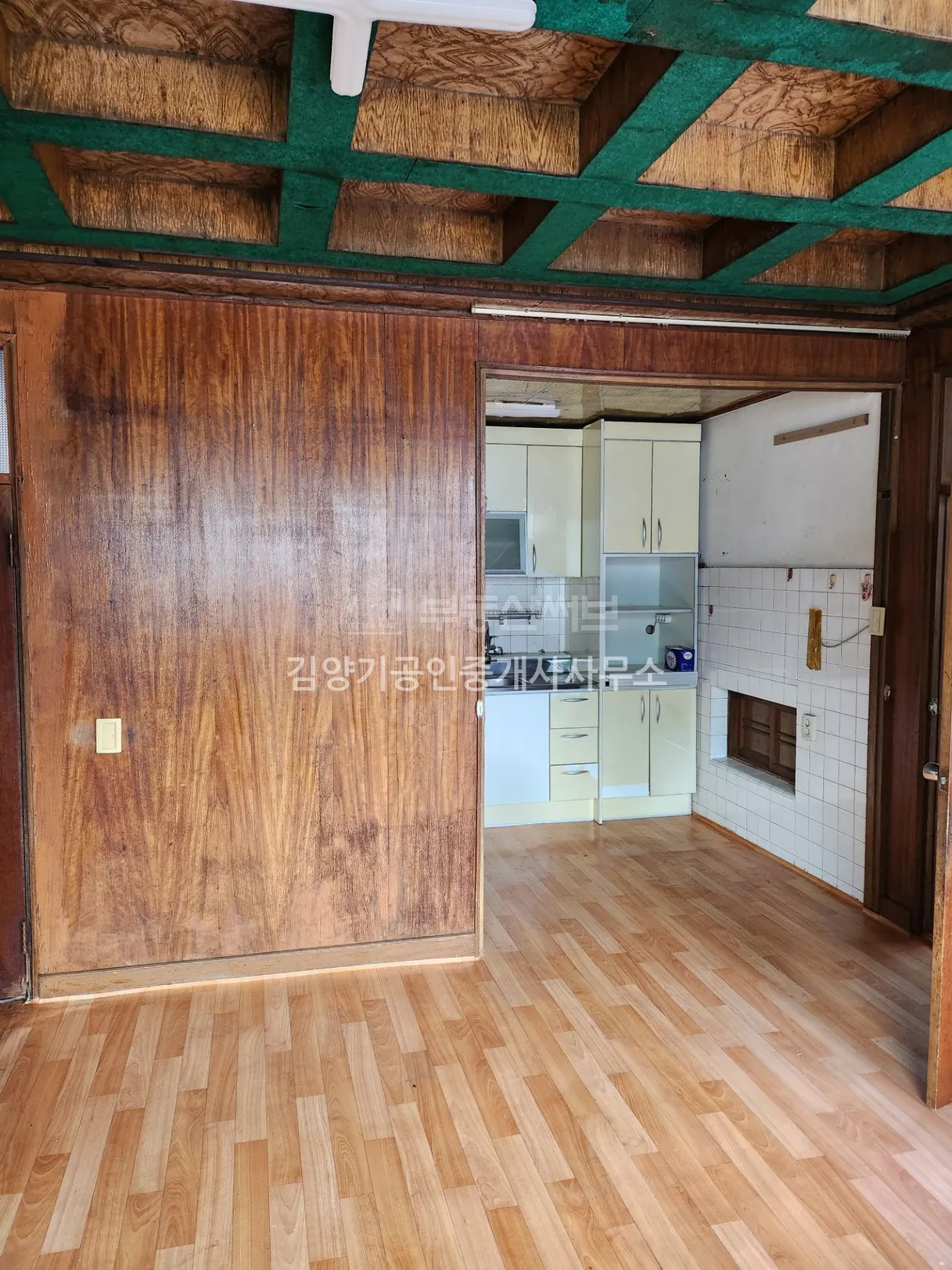 Two-Story Detached House for Sale in Gyo-dong, Gangneung-si, Gangwon-do; Remodeling Needed photo 3