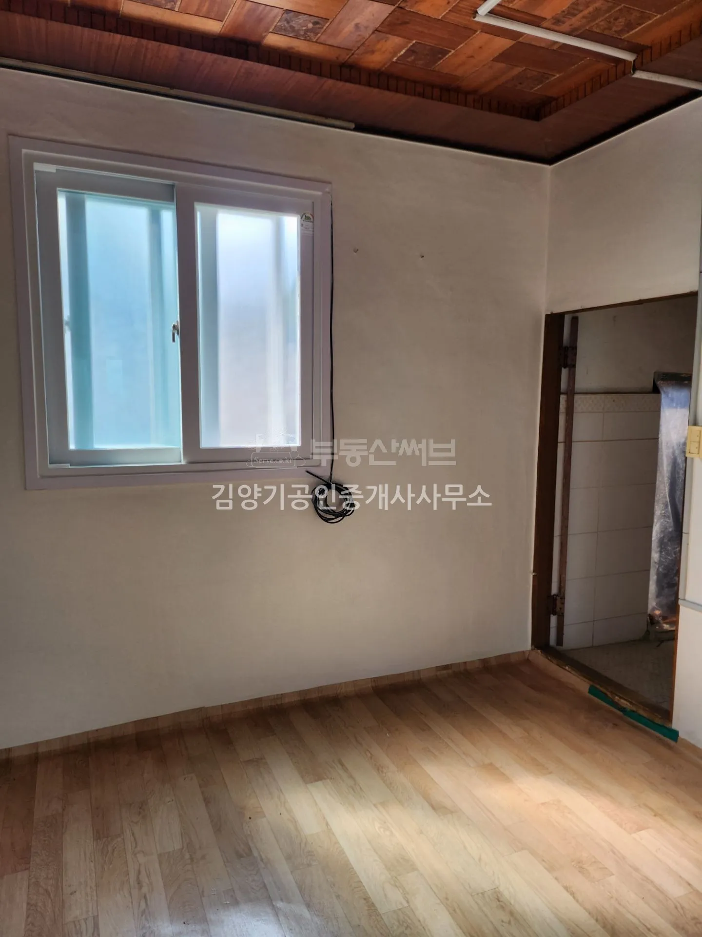 Two-Story Detached House for Sale in Gyo-dong, Gangneung-si, Gangwon-do; Remodeling Needed photo 5