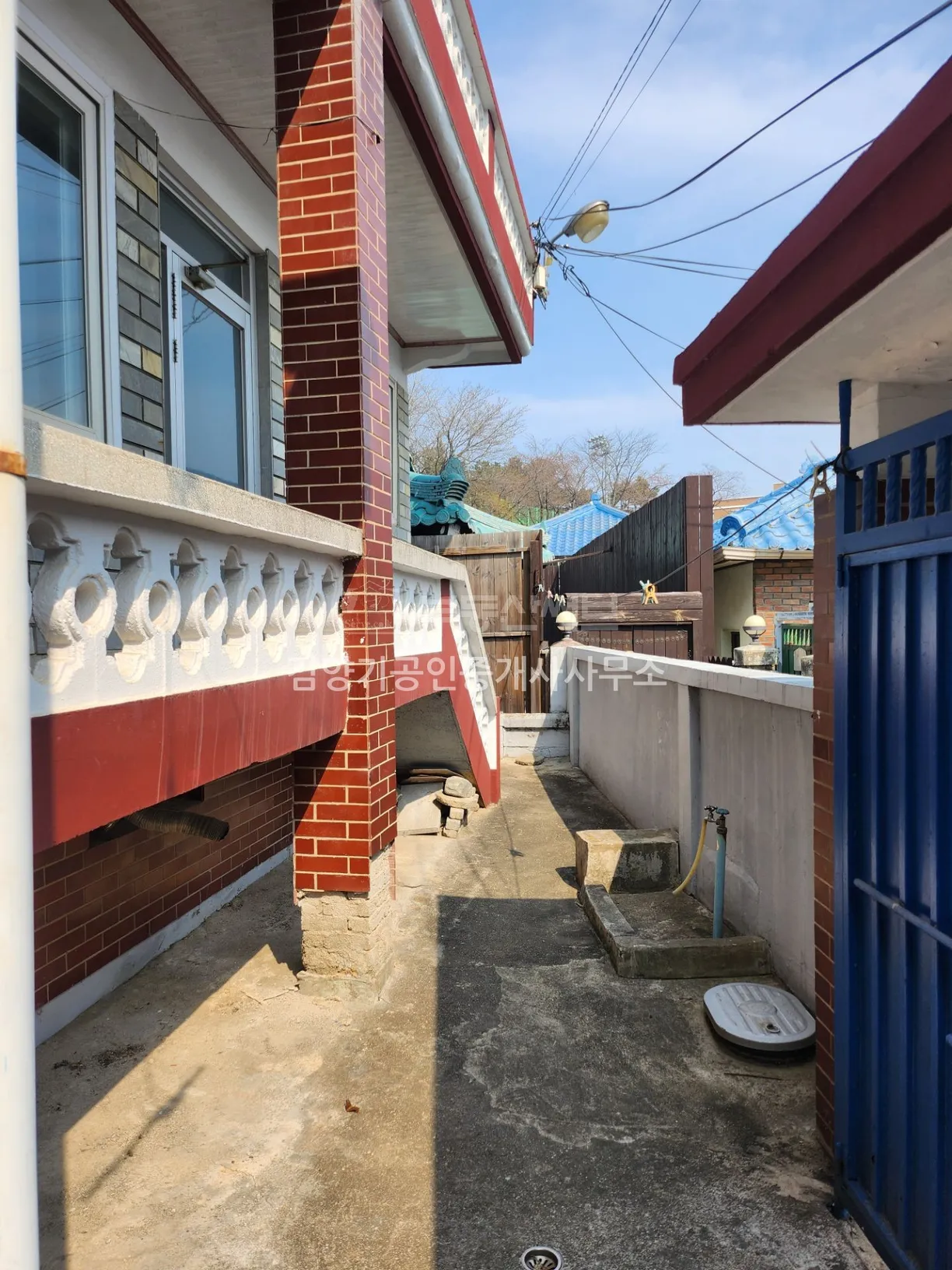 Two-Story Detached House for Sale in Gyo-dong, Gangneung-si, Gangwon-do; Remodeling Needed photo 9
