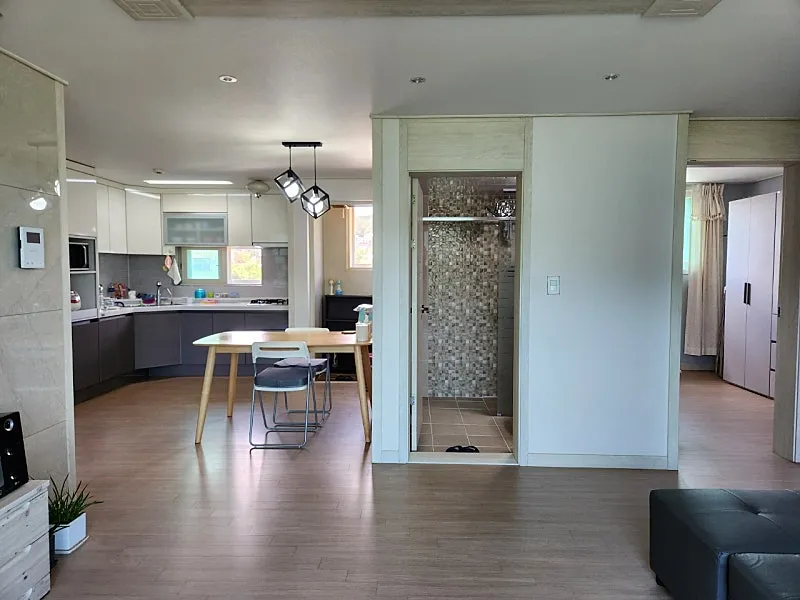 Rural-Style Villa for Sale in Songak-eup, Dangjin-si, Chungcheongnam-do — Top Floor with Open Views at the Front and Back photo 6