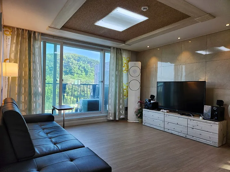 Rural-Style Villa for Sale in Songak-eup, Dangjin-si, Chungcheongnam-do — Top Floor with Open Views at the Front and Back photo 3