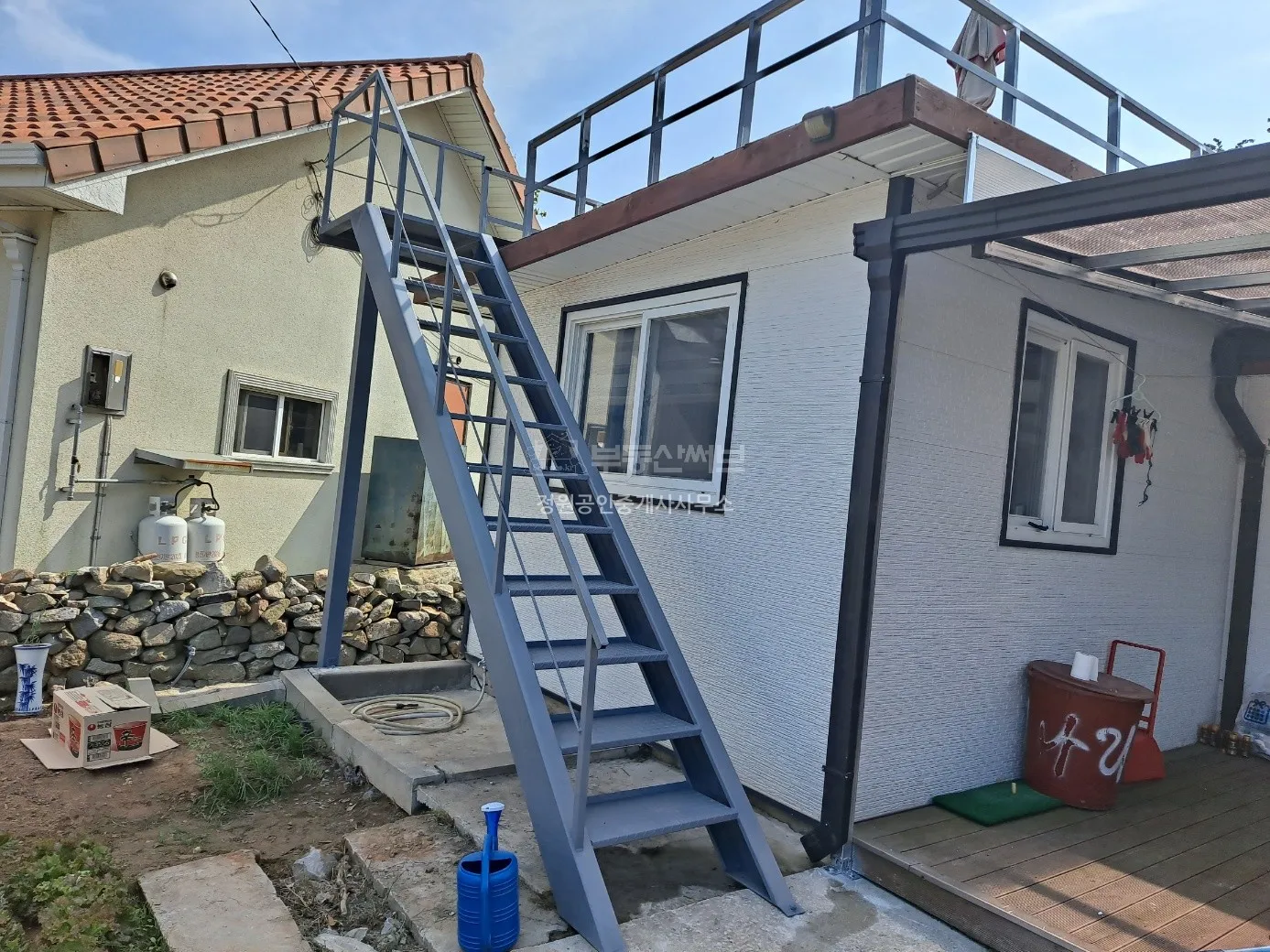 Farmhouse for Sale in Hajeom-myeon, Ganghwa, Incheon; Land: 248㎡ photo 3