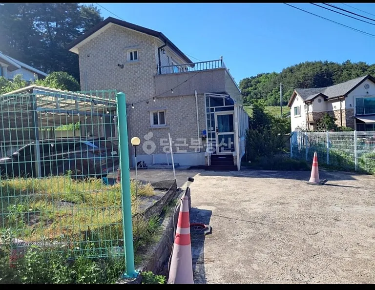 강원도 강릉시 지변동 마당 주차 가능한 2층 전원주택 매매 매물 사진
