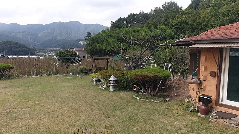 Country Home for Sale with Yard and Workshop in Iwon-myeon, Okcheon-gun, Chungcheongbuk-do photo 4