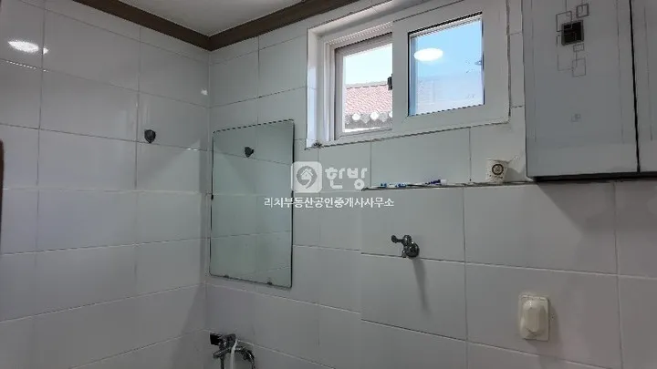 Fully Renovated Detached House for Sale in Hyoga-dong, Donghae, Gangwon-do, with a South-Facing Garden Plot photo 9