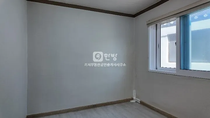 Fully Renovated Detached House for Sale in Hyoga-dong, Donghae, Gangwon-do, with a South-Facing Garden Plot photo 6