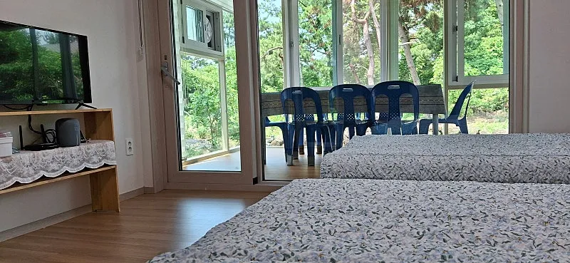 Detached House for Sale in Hyeopjae-ri, Hallim-eup, Jeju-si, Jeju Island, with a Spacious Yard; 777㎡ Lot · Guesthouse Business photo 10