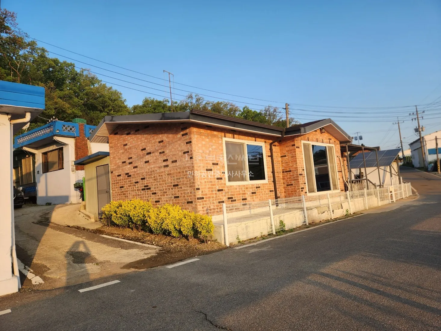 Incheon, Ganghwa-gun, Seodo-myeon Detached Country Home for Sale with Sea View, 214㎡ of Land photo 3