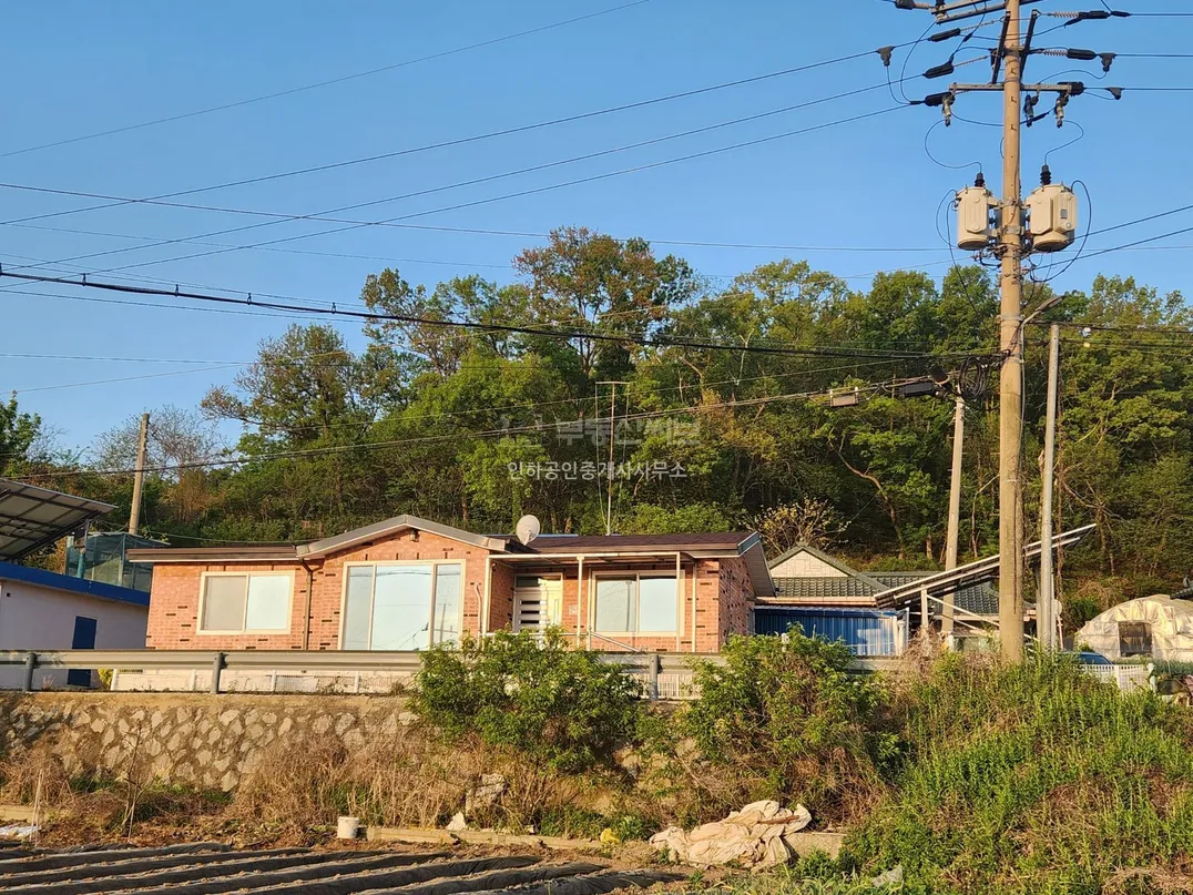 Incheon, Ganghwa-gun, Seodo-myeon Detached Country Home for Sale with Sea View, 214㎡ of Land photo 5