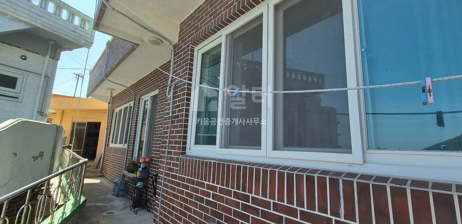 Remodeled Detached House for Sale in Bongsan-dong, Yeosu-si, Jeonnam Gwangju Integrated Special City photo 3