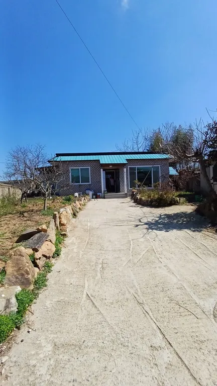 전남 해남군 옥천면 백호리 주택 매매, 방 3개와 황토찜질방 매물 사진