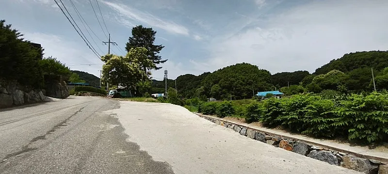 Rural Home for Sale in Hoengseong, Gangwon-do, on 112-Pyeong Lot, 20 Pyeong Including Sunroom photo 5