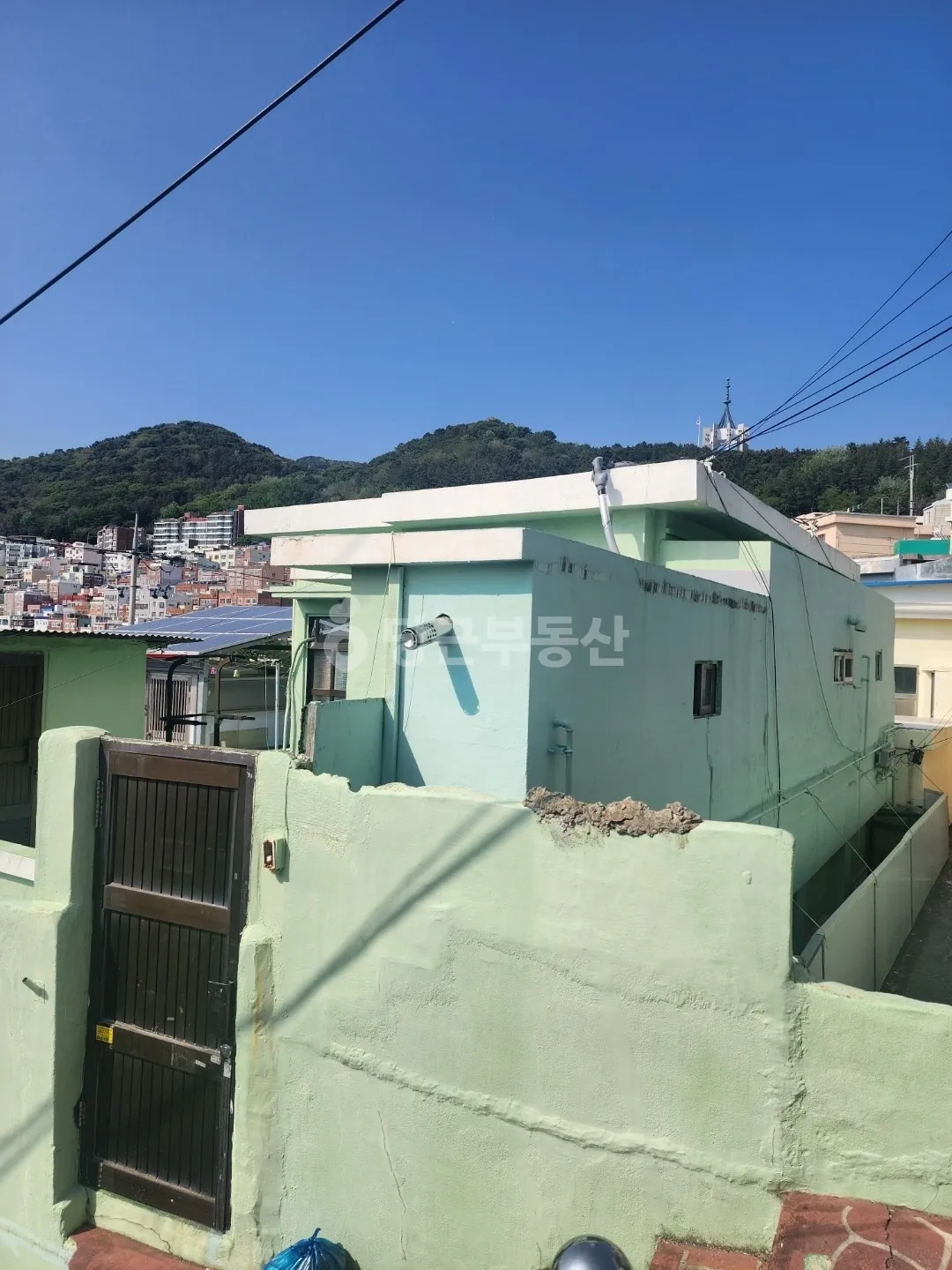 Remodeled Detached House for Sale in Dongdaesin-dong 1-ga, Seo-gu, Busan photo 6