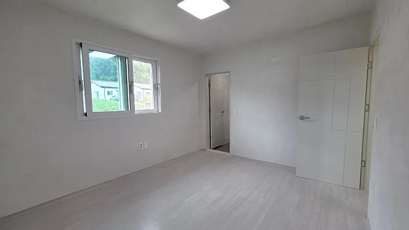 New Country Home for Sale with Space for a Vegetable Garden in Dongnyang-myeon, Chungju, Chungbuk photo 8