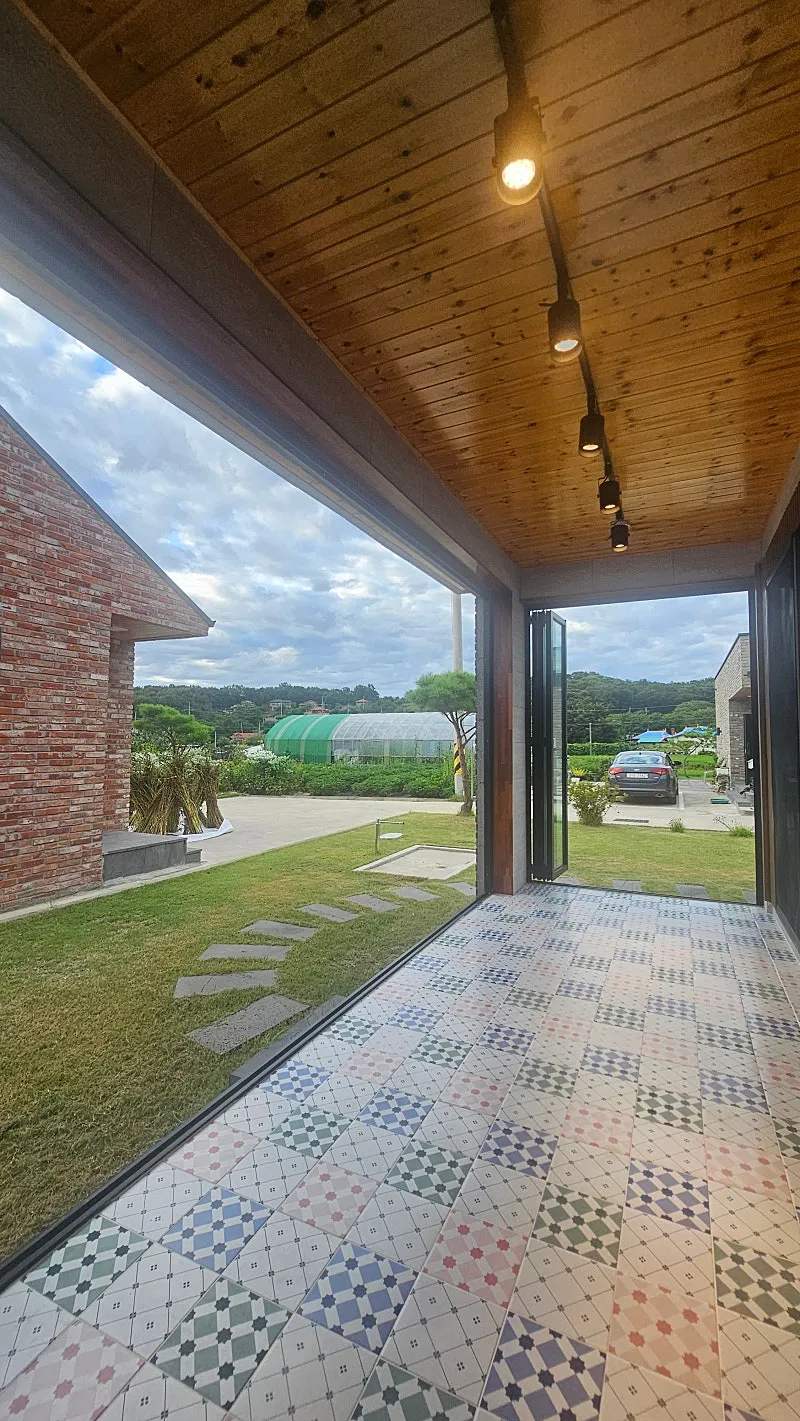 Detached Country House for Sale in Seonwon-myeon, Ganghwa-gun, Incheon: Single-Story, 29 Pyeong, with Indoor Storage and a Folding-Door Porch photo 9