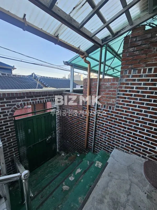 Detached House for Sale with a Yard in Guk-dong, Yeosu, Jeonnam-Gwangju Special Integrated City, Fronting a 3 m Road photo 2