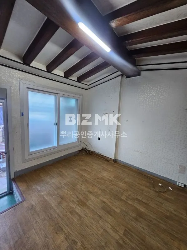Detached House for Sale with a Yard in Guk-dong, Yeosu, Jeonnam-Gwangju Special Integrated City, Fronting a 3 m Road photo 6