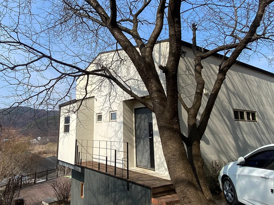 Country House for Sale in Yongmun-myeon, Yangpyeong-gun, Gyeonggi-do, Fully Remodeled · 110 Pyeong Lot photo 9