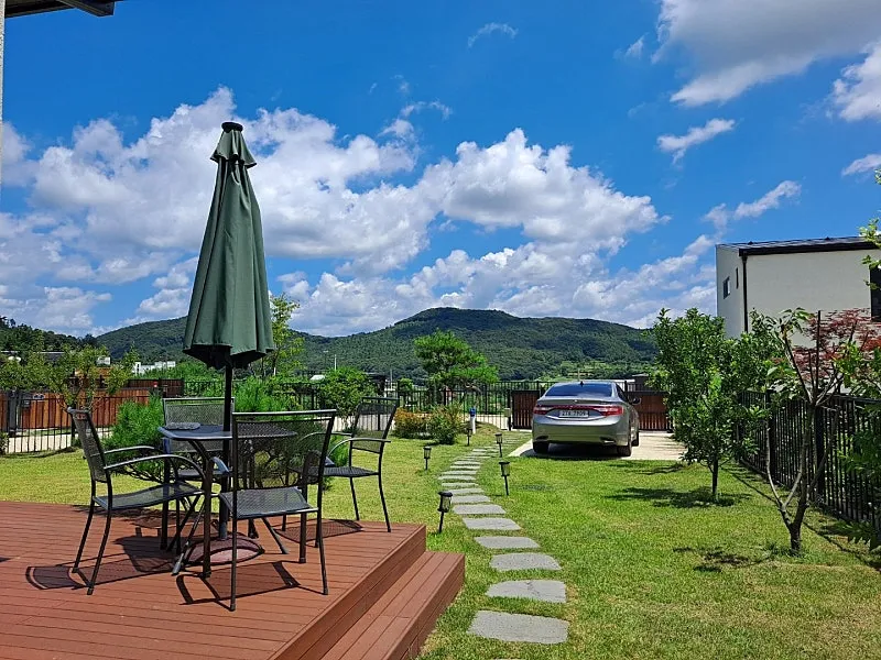 Rural Home for Sale in Hwajeon-ri, Yongmun-myeon, Yangpyeong-gun, Gyeonggi-do — Completed in 2021, 123-pyeong Lot photo 3