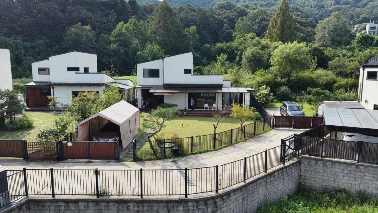 Rural Home for Sale in Hwajeon-ri, Yongmun-myeon, Yangpyeong-gun, Gyeonggi-do — Completed in 2021, 123-pyeong Lot photo 4