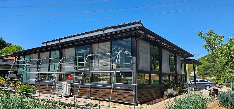 Rural Home for Sale by a Valley in Bongyang-eup, Jecheon, North Chungcheong Province — 249-pyeong Lot · Solar Power photo 8