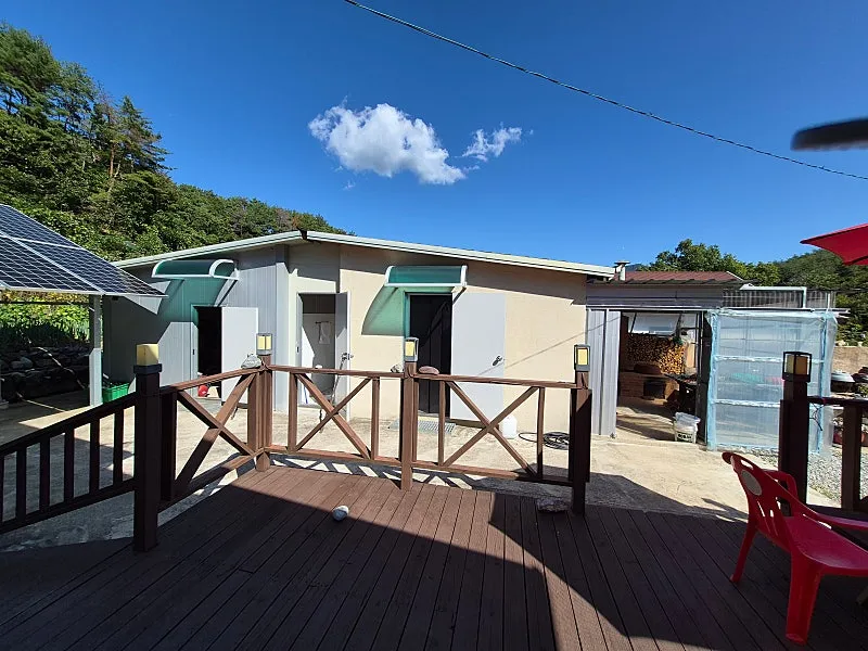 Rural House for Sale in Yeongdeok, Gyeongsangbuk-do, with Chilbosan Views and 504 Pyeong of Land photo 10