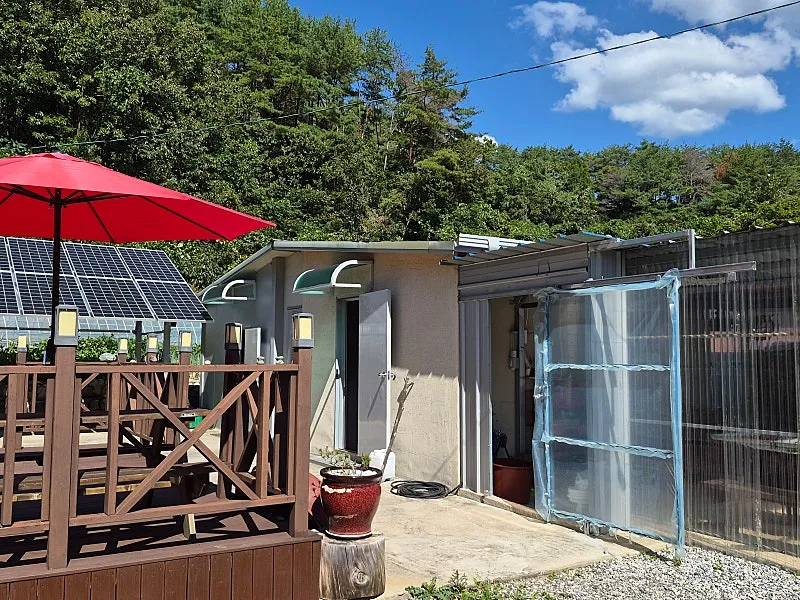 Rural House for Sale in Yeongdeok, Gyeongsangbuk-do, with Chilbosan Views and 504 Pyeong of Land photo 3
