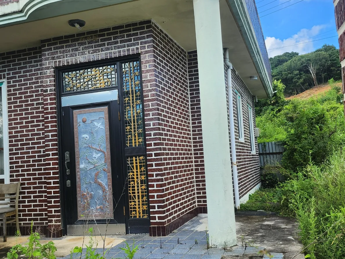 Rural Brick House for Sale in Damyang, Jeollanam-do, with a Large Garden and 703㎡ of Land photo 9