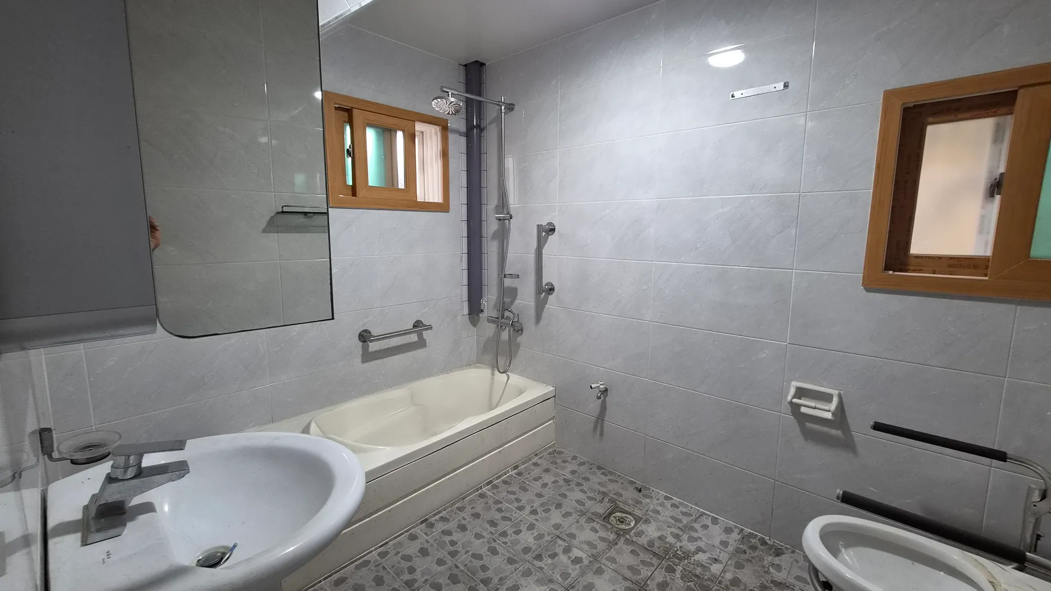 Two-story house for sale in an alley in Namhae-eup, Namhae, Gyeongsangnam-do photo 7