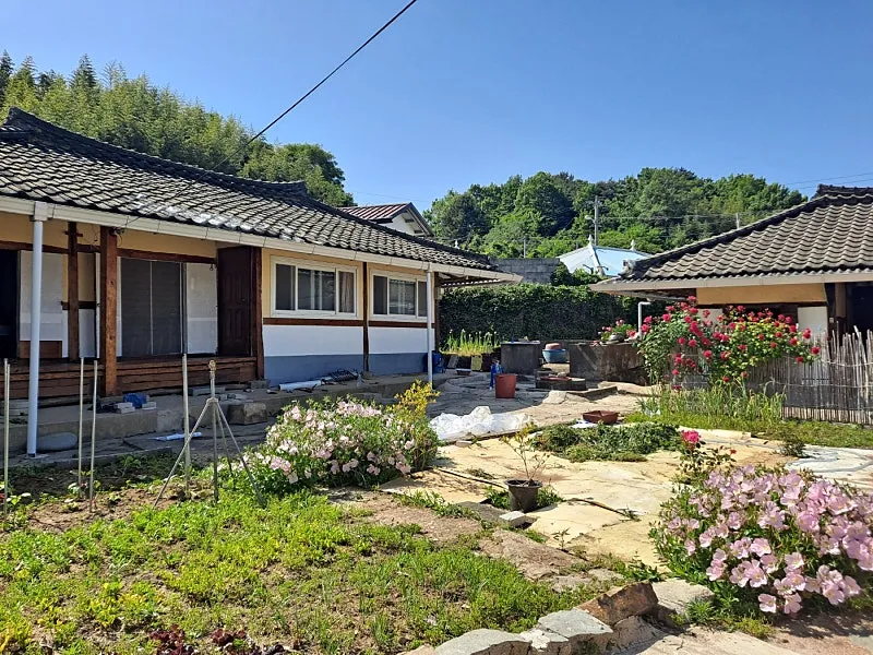 Renovated Hanok Country House for Sale in Dohwa-myeon, Goheung-gun, Jeollanam-do photo 2
