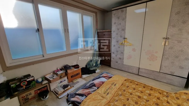 Two-Story Detached House for Sale in Dongsan-dong, Yeosu, Jeonnam-Gwangju Integrated Special City; Remodeling Completed photo 6