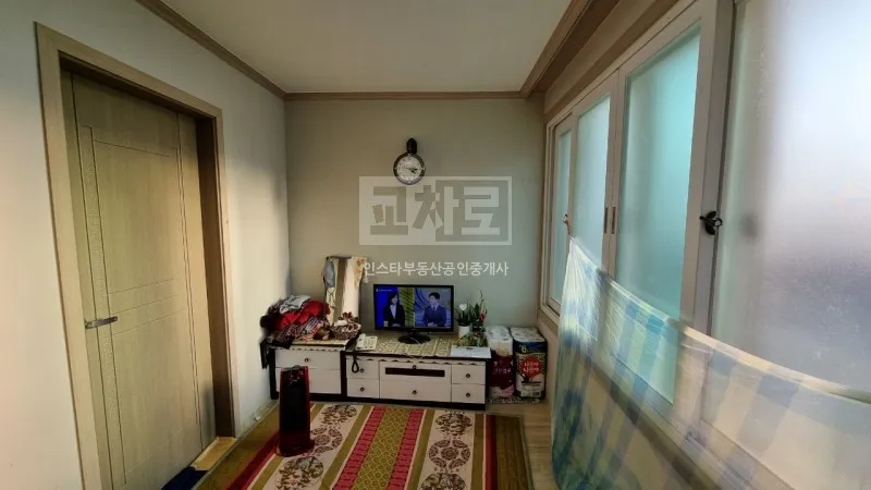 Two-Story Detached House for Sale in Dongsan-dong, Yeosu, Jeonnam-Gwangju Integrated Special City; Remodeling Completed photo 10