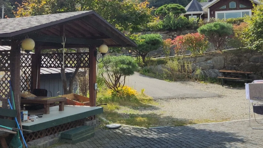 Country Home for Sale in Bangnim-myeon, Pyeongchang, Gangwon-do, with a Vegetable Garden and Swimming Pool photo 3