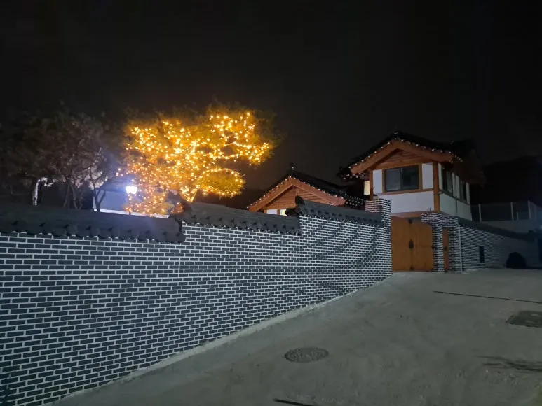 Traditional Hanok Earthen and Hinoki Cypress Country House for Sale in Jangjon-dong, Asan, Chungcheongnam-do, 260 pyeong of land photo 2