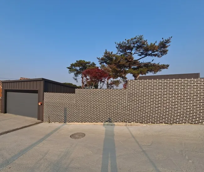 Traditional Hanok Earthen and Hinoki Cypress Country House for Sale in Jangjon-dong, Asan, Chungcheongnam-do, 260 pyeong of land photo 3