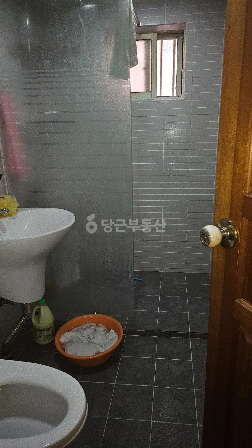 Villa for Sale in Gijang-eup, Gijang-gun, Busan, 3 Bedrooms · 1st Floor photo 2
