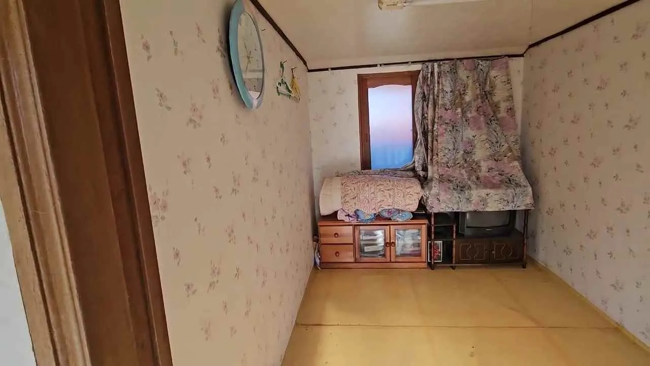 Rural House for Sale in Changseon-myeon, Namhae-gun, Gyeongsangnam-do, 5 Minutes’ Walk from the Sea photo 6