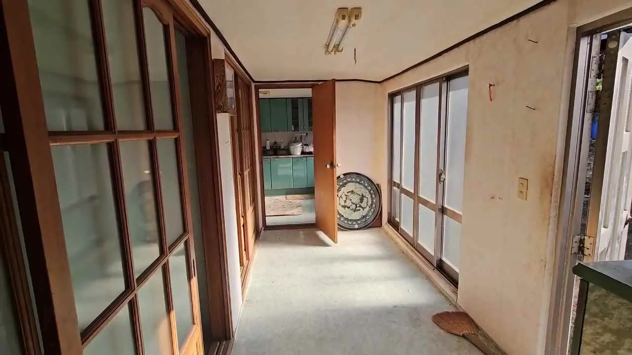Rural House for Sale in Changseon-myeon, Namhae-gun, Gyeongsangnam-do, 5 Minutes’ Walk from the Sea photo 4