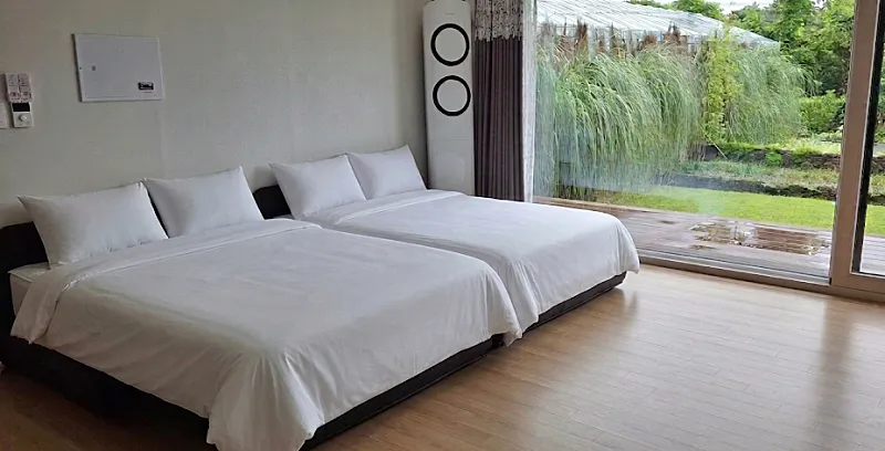 Jeju Island, Jeju, Hallim-eup Detached House for Sale, 235-Pyeong Lot · 3 Bedrooms photo 4