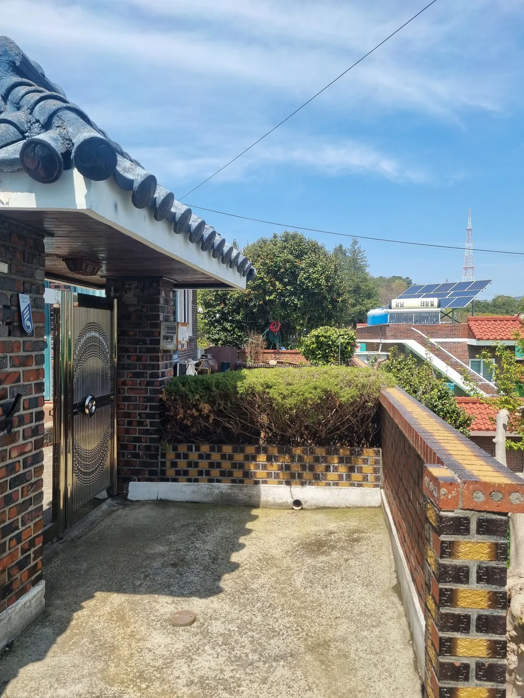 Detached House for Sale with a Scenic View and Yard in Dolsan-eup, Yeosu, Jeollanam-do photo 7