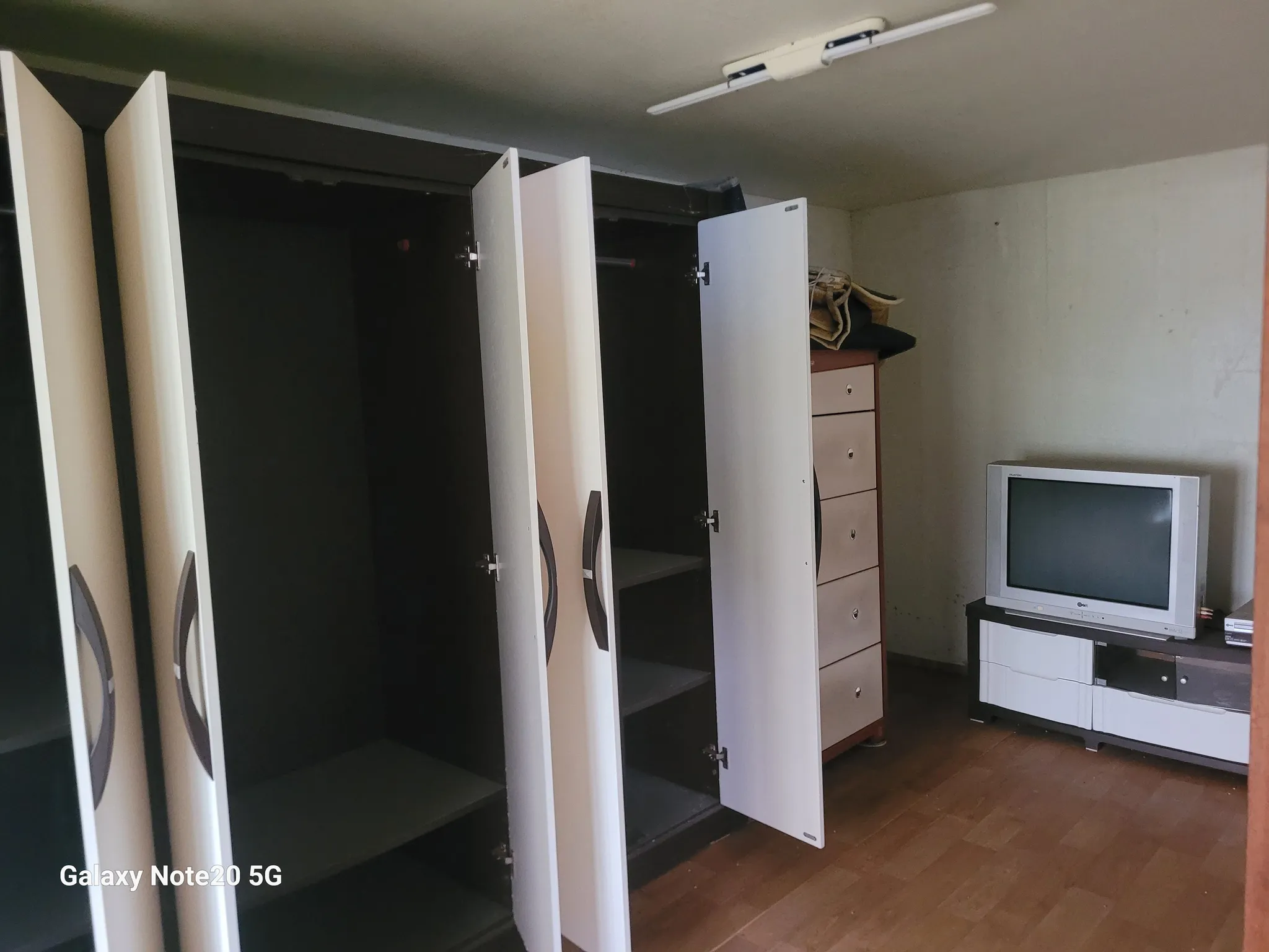 Farmhouse for Sale in Samhyang-eup, Muan-gun, Jeonnam-Gwangju Special Metropolitan City, Requiring Remodeling photo 7
