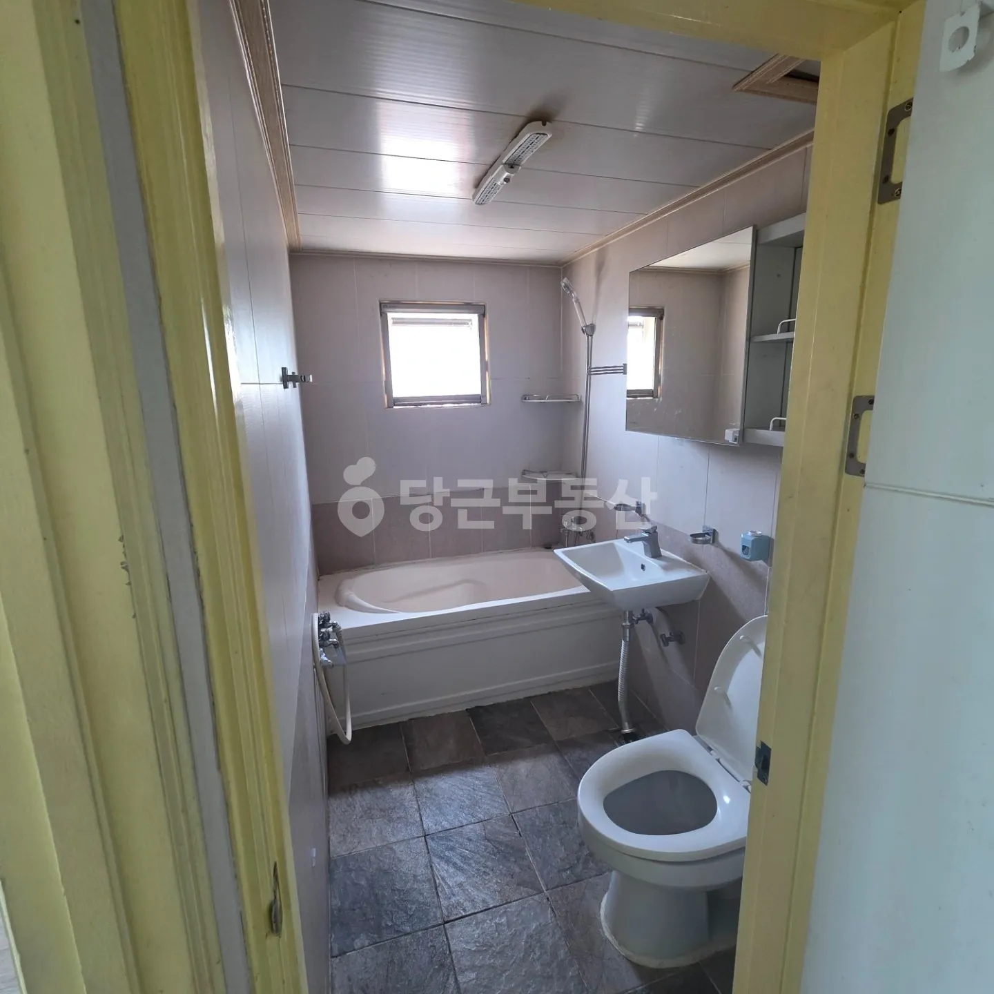 Villa for Sale in Yongho-dong, Nam-gu, Busan, 61.8㎡ Exclusive Area, 3 Bedrooms photo 6