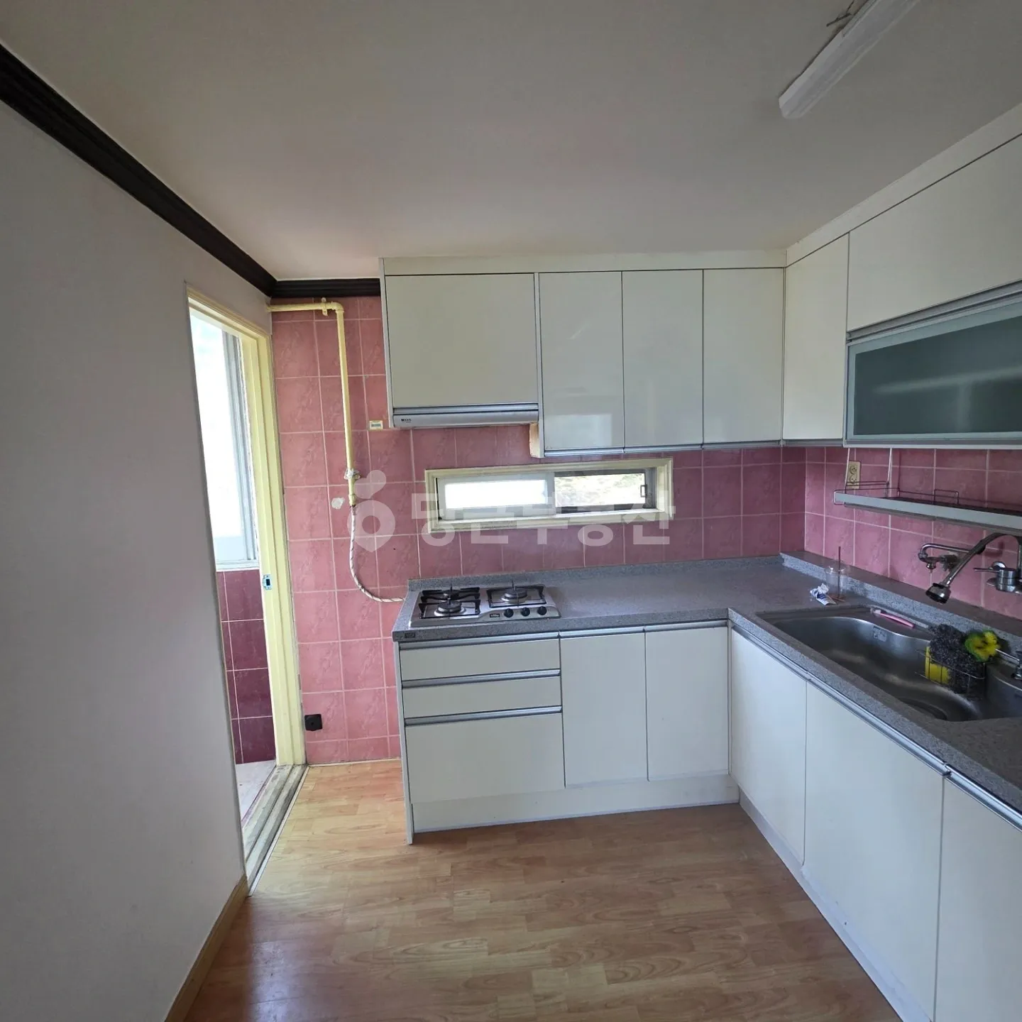 Villa for Sale in Yongho-dong, Nam-gu, Busan, 61.8㎡ Exclusive Area, 3 Bedrooms photo 2