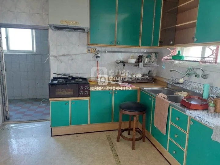 Rural Home with a Spacious Yard for Sale in Dolsan-eup, Yeosu, Jeonnam-Gwangju Integrated Special City photo 2