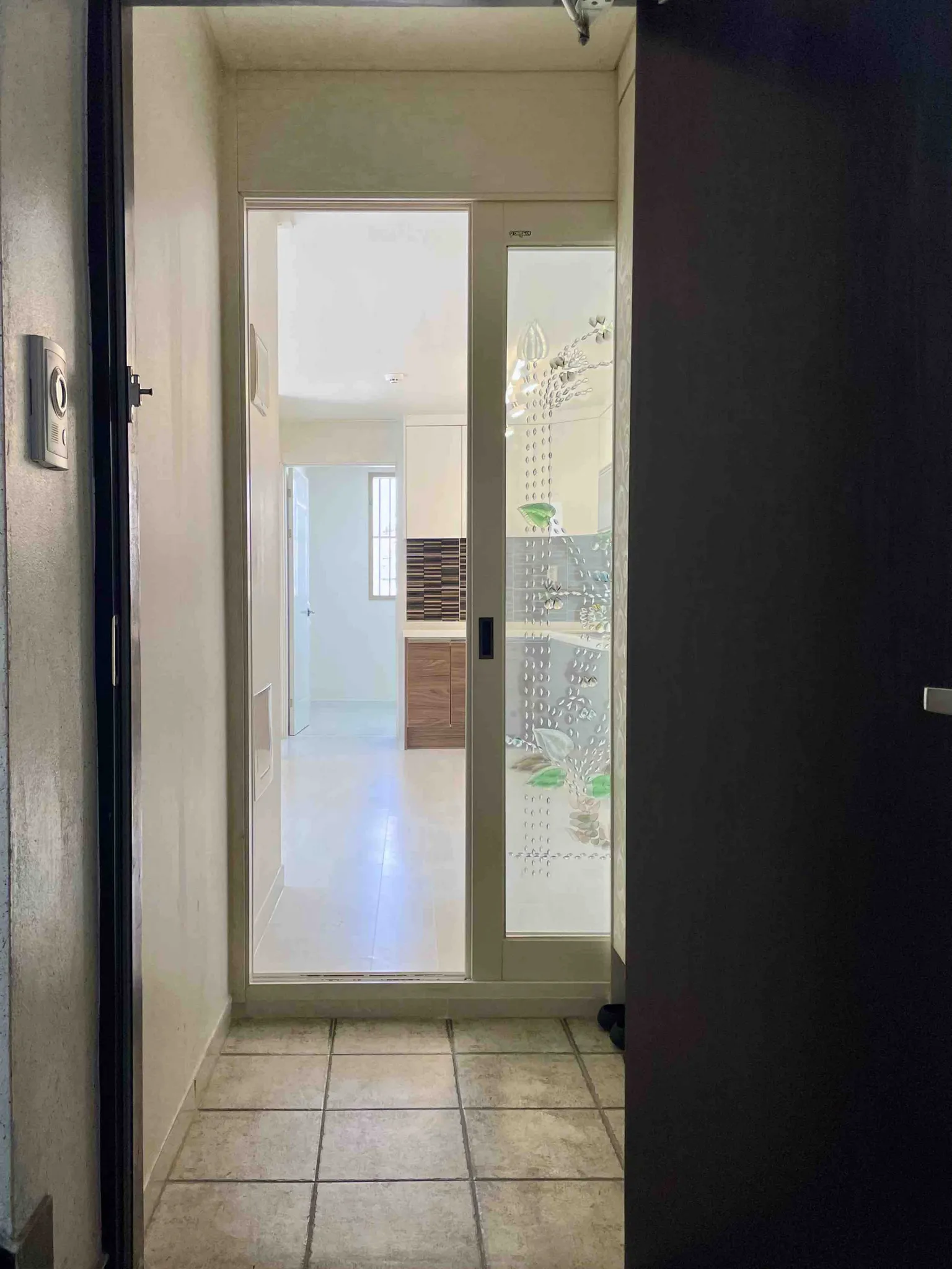 Remodeled Three-Room Home for Sale in Juan-dong, Michuhol-gu, Incheon, Parking Available photo 2