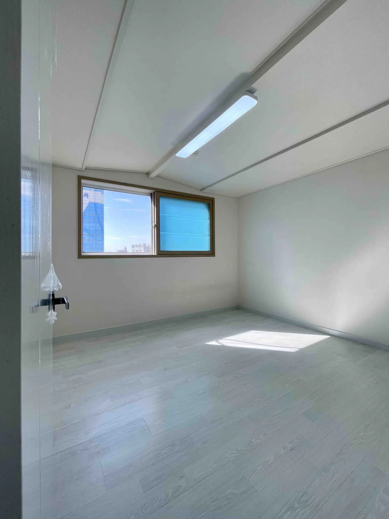 Remodeled Three-Room Home for Sale in Juan-dong, Michuhol-gu, Incheon, Parking Available photo 7