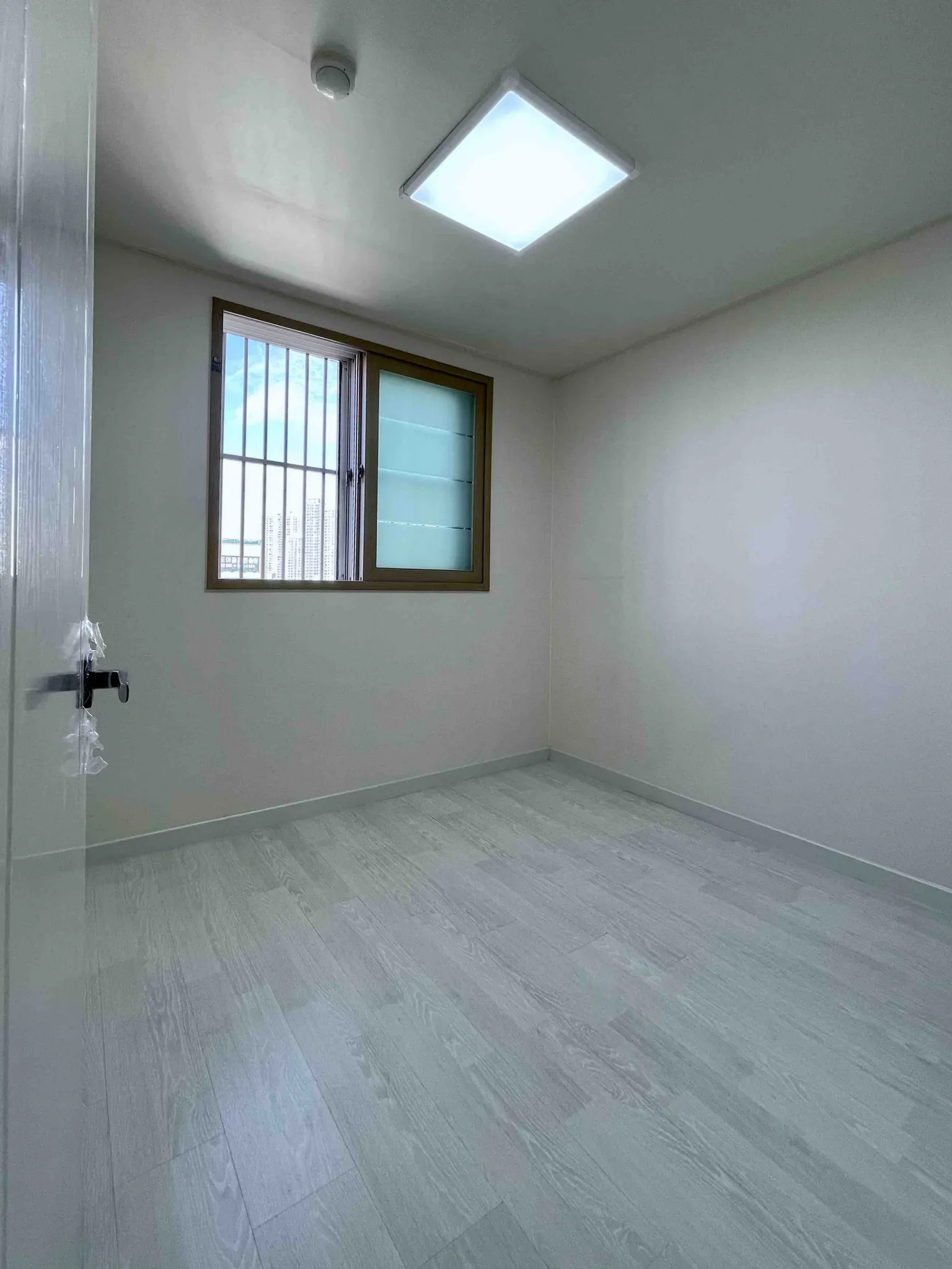 Remodeled Three-Room Home for Sale in Juan-dong, Michuhol-gu, Incheon, Parking Available photo 6