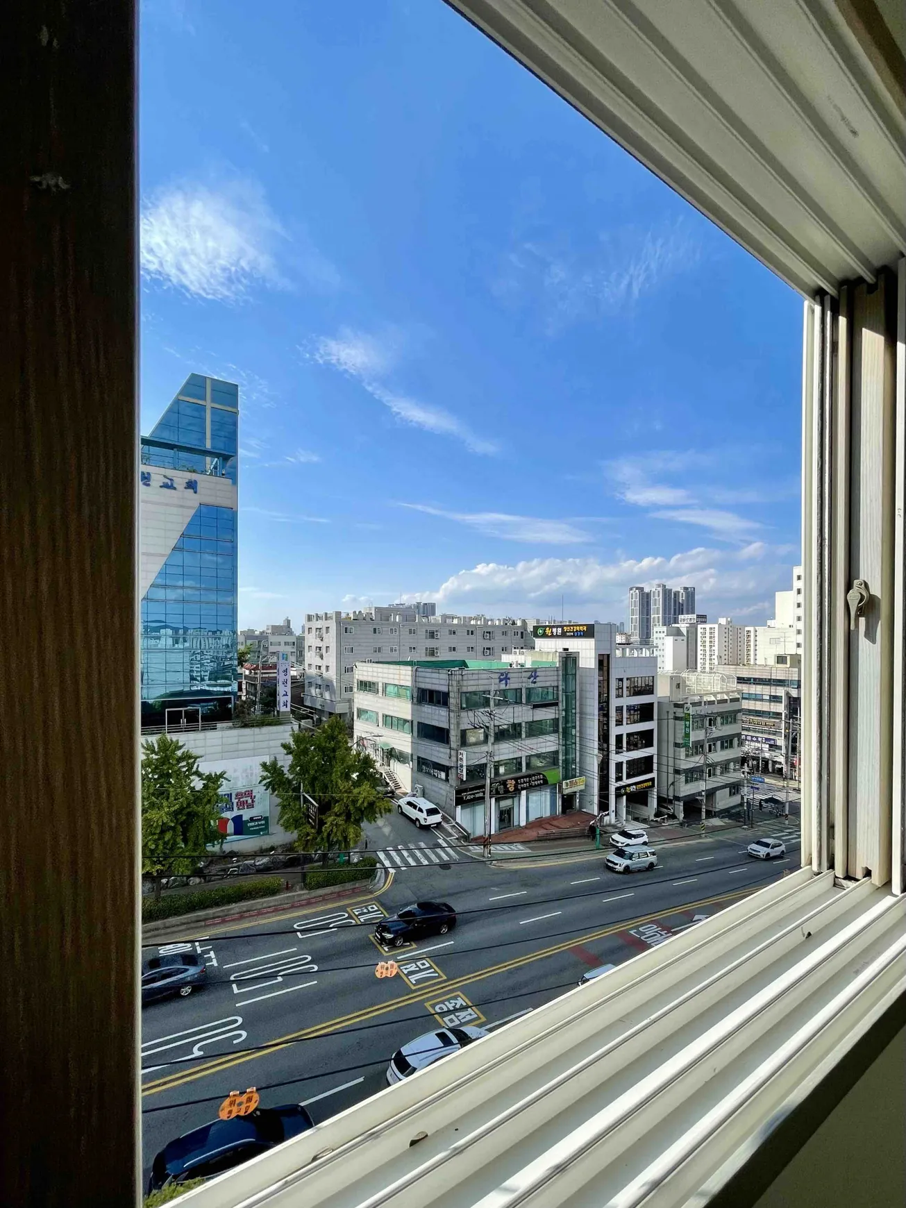 Remodeled Three-Room Home for Sale in Juan-dong, Michuhol-gu, Incheon, Parking Available photo 8